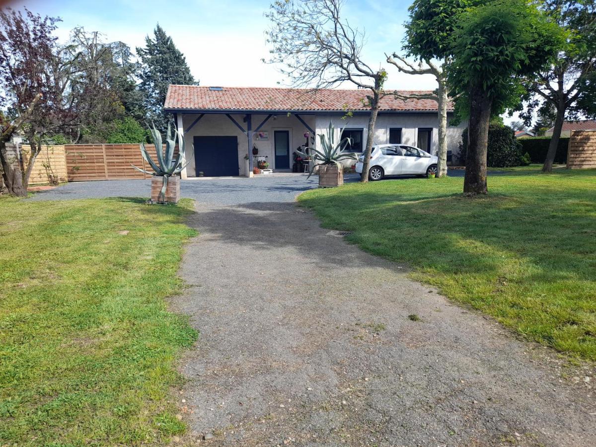 Saint-Bernard  La Maison Du Bonheur, Borne De Recharge Ve מראה חיצוני תמונה