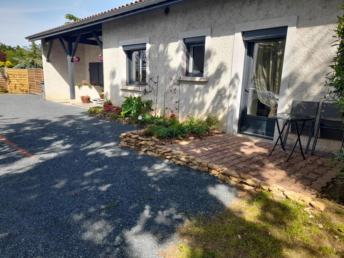Saint-Bernard  La Maison Du Bonheur, Borne De Recharge Ve מראה חיצוני תמונה